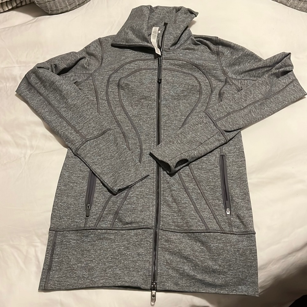 Lululemon zip up like new
